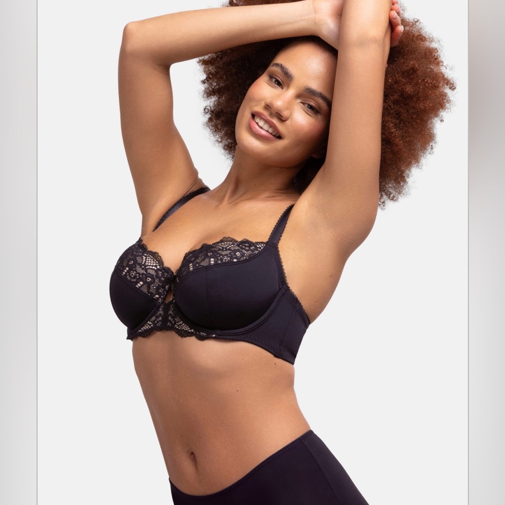 Dorina Celine Ivory Lace Bra Full Cup Non-Padded Underwire Size 42DD D17456A-V00